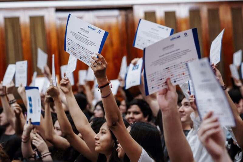Empujar Participants with Certificates